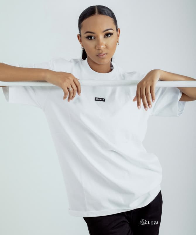 Elleza Minimal